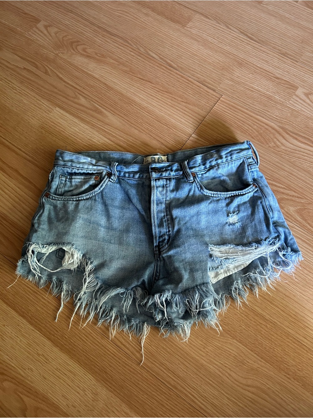 We The Free Denim Distressed Button Fly Jean Shorts Size 30